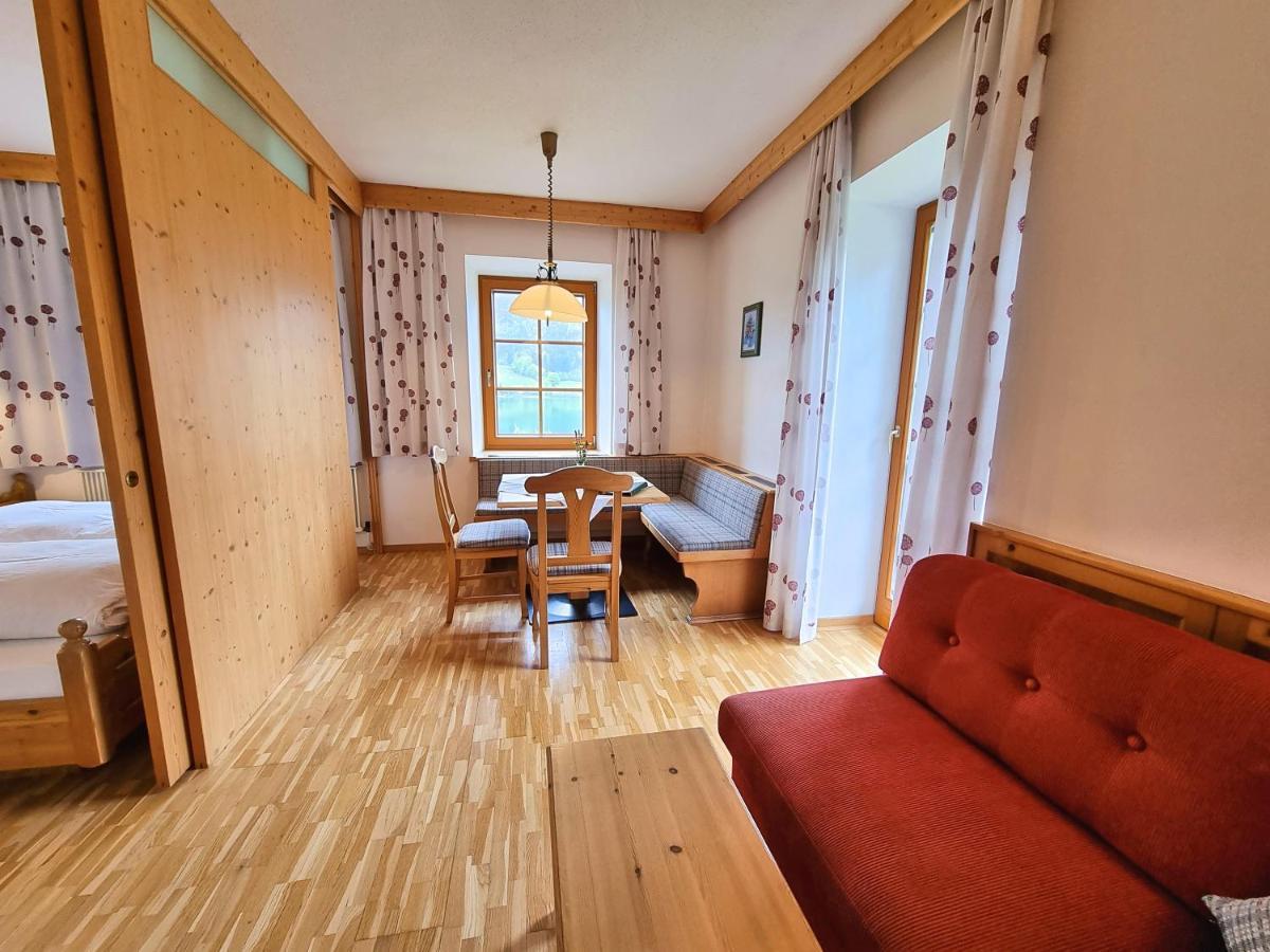 Ferienhof Obergasser Und Bergblick Weissensee Room photo
